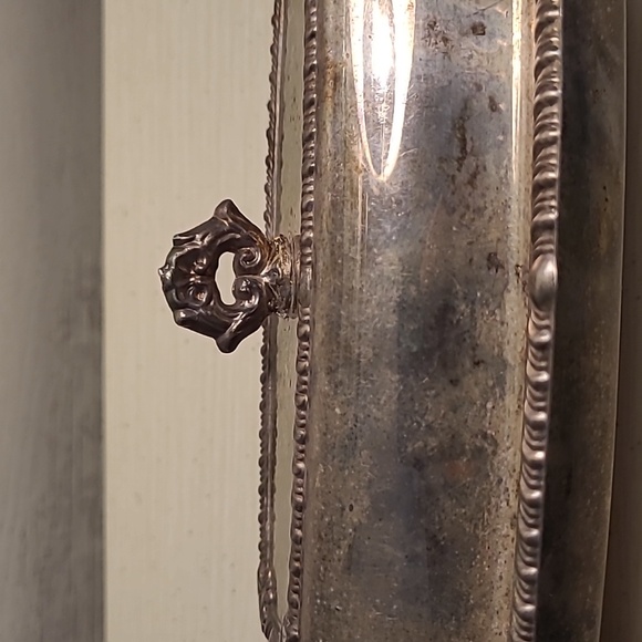 Vintage silver plated butter dish with original glass liner insert - Picture 8 of 12